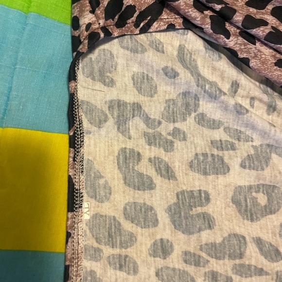 Brand new without tags xl blouse - Picture 3 of 4